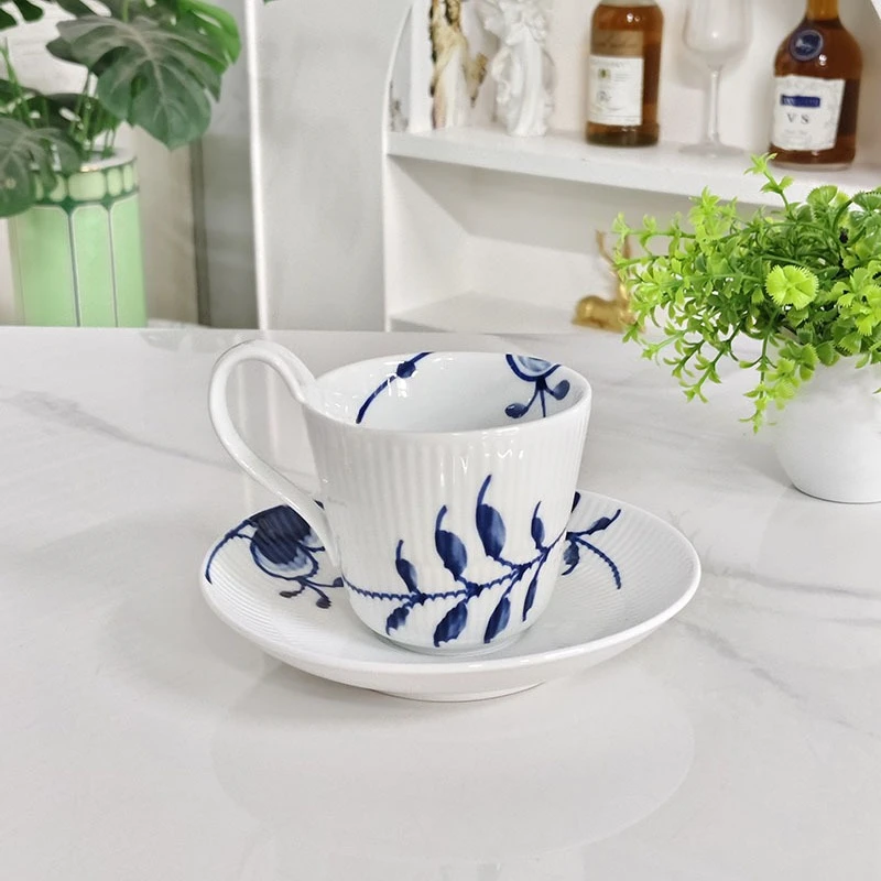 Coffee Tea Love - Bone China Koffiekopje en Schotelset Retro